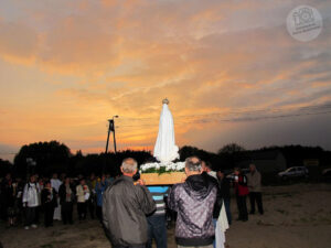 Read more about the article Nabożeństwo Fatimskie 2013